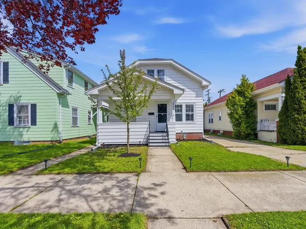 2061 Blake AVENUE, Racine, WI 53404