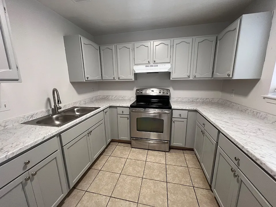 103 Berlin St