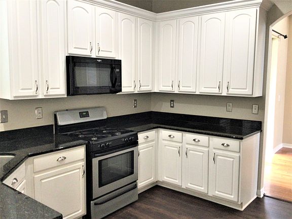 4th image of 10506 Chamberlain Ct