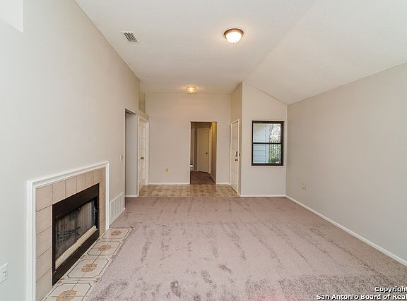 5th image of 4223 Shady Tree Ln