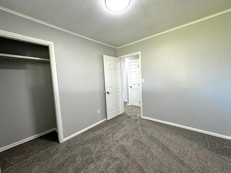 1105 N Fern Ave — Photo 17