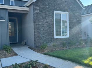 1059 Summerset Ave, Clovis, CA 93619