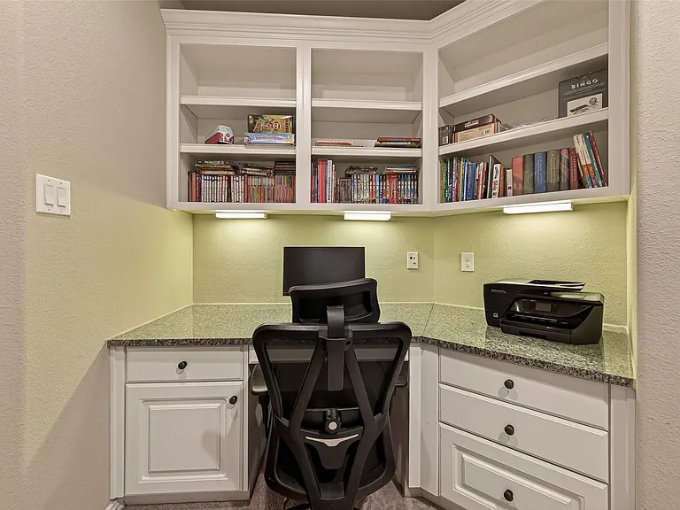 3835 Dortmund Dr — Photo 30