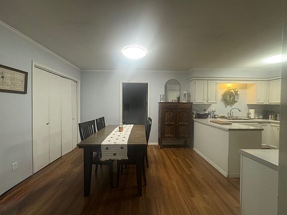 3rd image of 4 Baker St