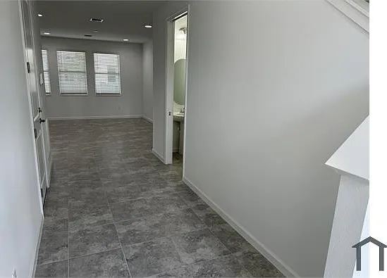 16475 Capilano Ct — Photo 5