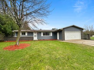 814 S Woodcock Rd, Midland, MI 48640