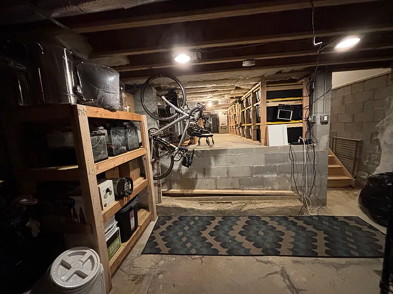 428 E Miner St — Photo 11