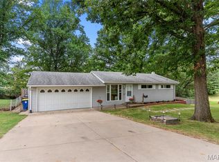 10810 Hobday Ave, Saint Ann, MO