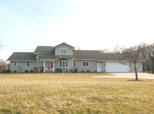 1942 Hidden Shores Dr, Dixon, IL 61021