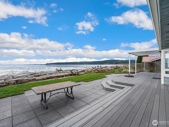 2nd image of 858 Livingston Bay Shore Drive