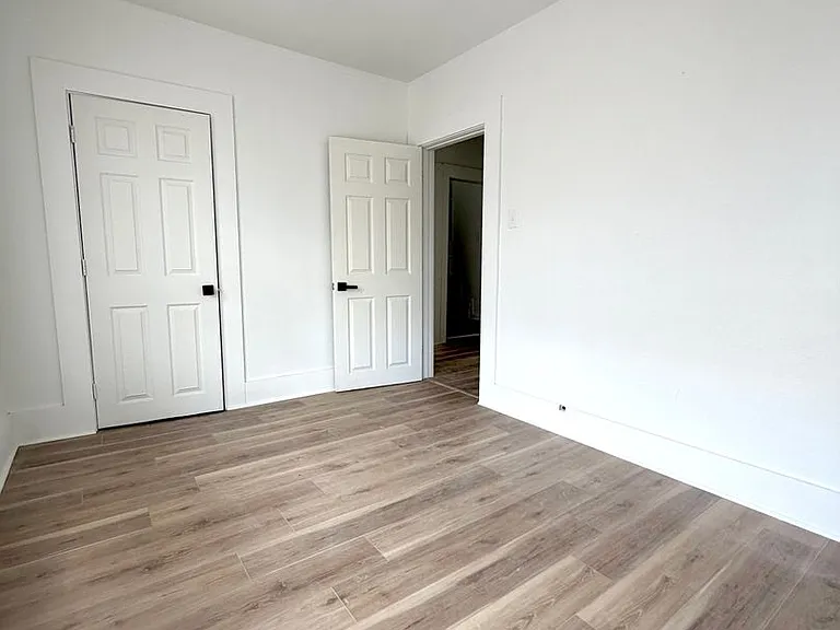 1720 N Grant St — Photo 5