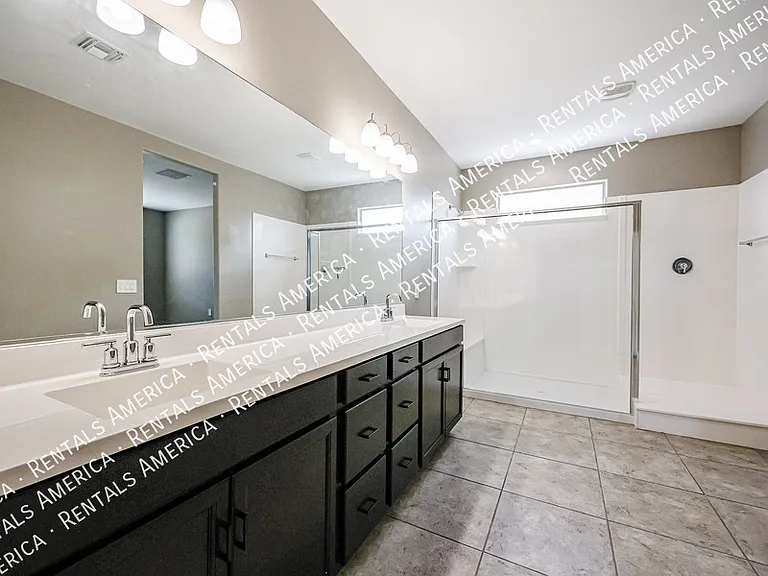 30044 W Avalon Dr — Photo 31