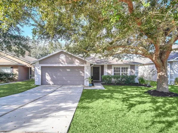 2347 Martins Run, Tavares, FL 32778