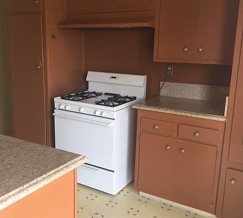 4th image of 2045 Morgan Ave APT C