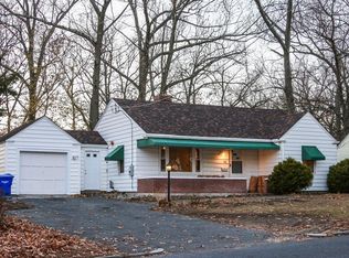 840 Roosevelt Ave, Springfield, MA 01109