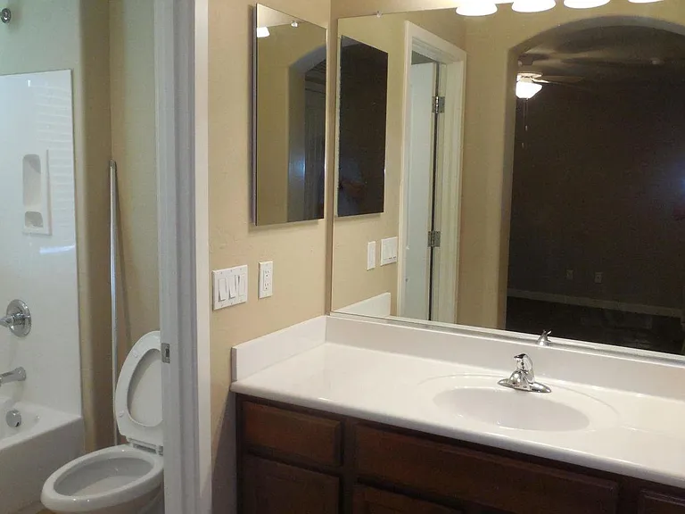 1147 E Cedar St — Photo 25