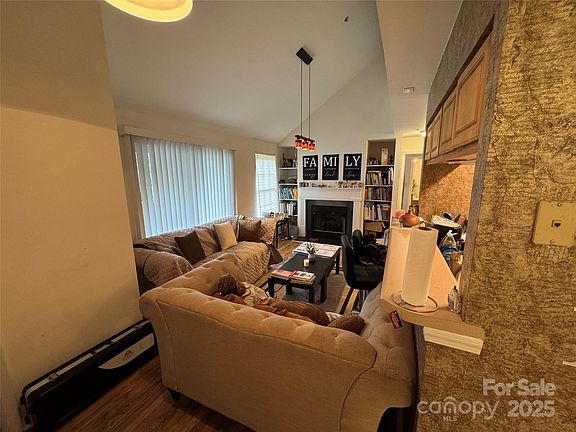 4th image of 2564 Carya Pond Ln