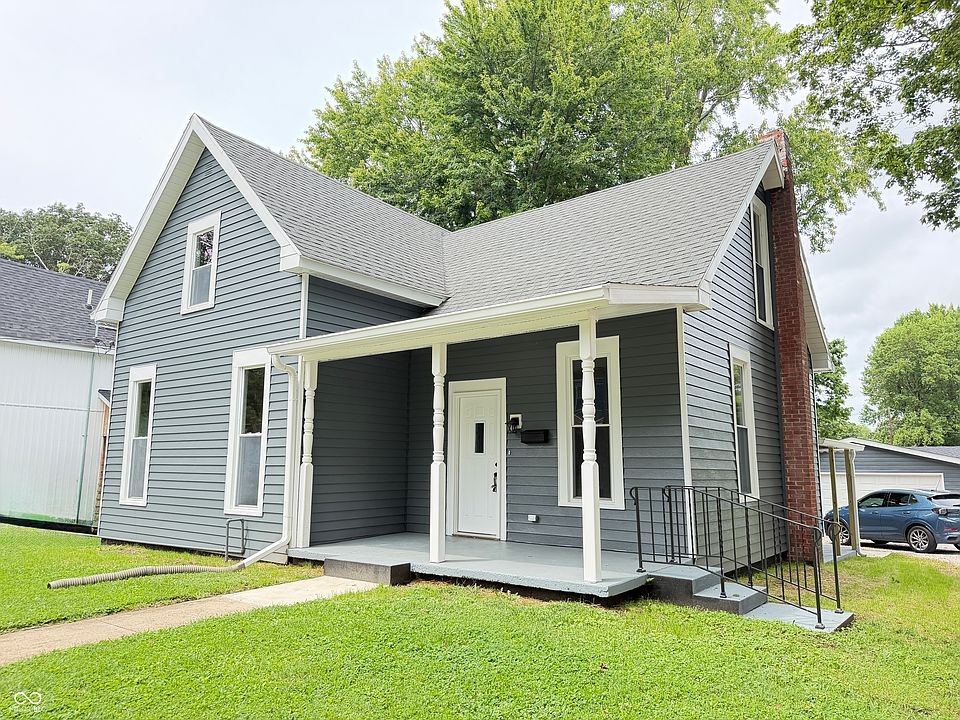 1st image of 134 W Pine St