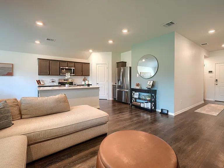 3005 Barnhart Way — Photo 4