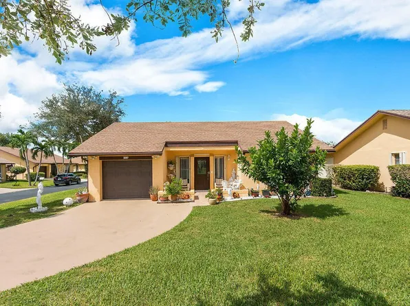 3287 Shadow Wood Dr, Greenacres, FL 33463