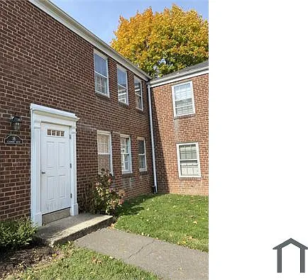 16 Clarmore Dr #2A — Photo 3