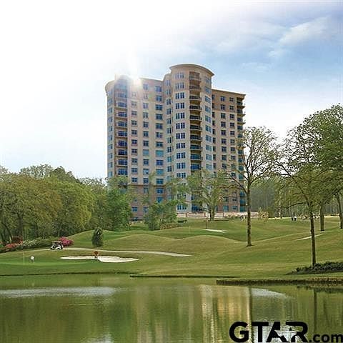 2801 Wexford Dr APT 905