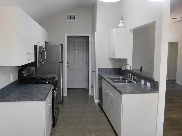 1104 Winecup Ct — Photo 20