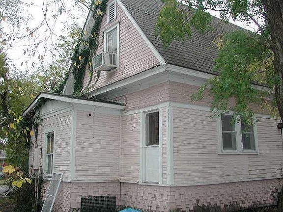 5th image of 1102 W Orange Ave