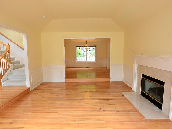 3rd image of 8116 126th Pl SE
