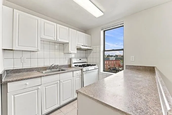 Hudson Terrace Condo A. — Photo 2