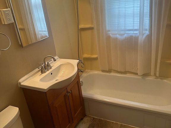 5th image of 1136 5th Ave S #3