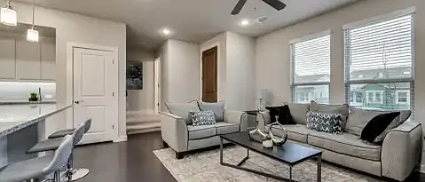 1317 Pebblebrook Dr — Photo 5