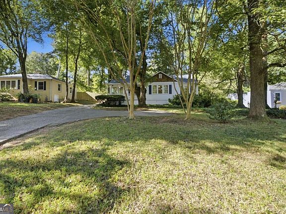 4th image of 963 Columbia Dr