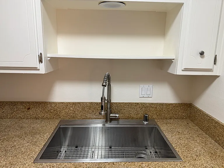 382 Coronado Ave #106 — Photo 16