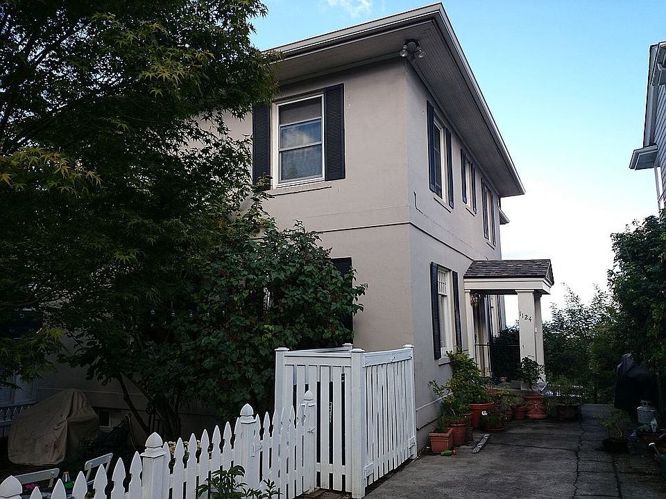 2nd image of 1124 23rd Ave E