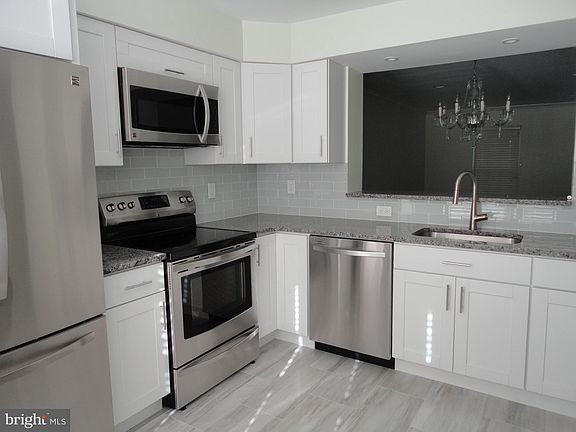 3rd image of 18848 Harmony Woods Ln