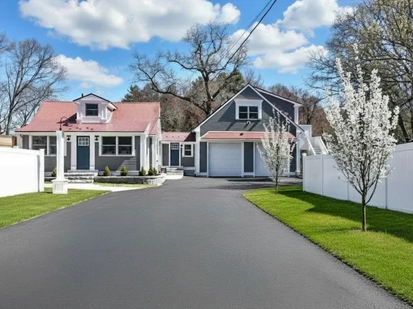 492 Merrimac St, Newburyport, MA 01950