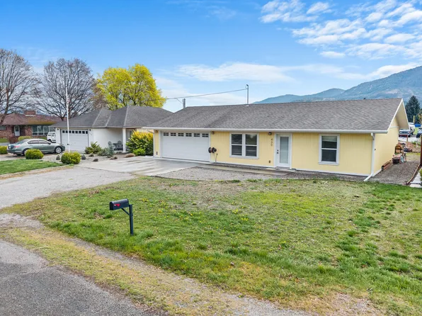 430 E 9th Ave, Kettle Falls, WA 99141