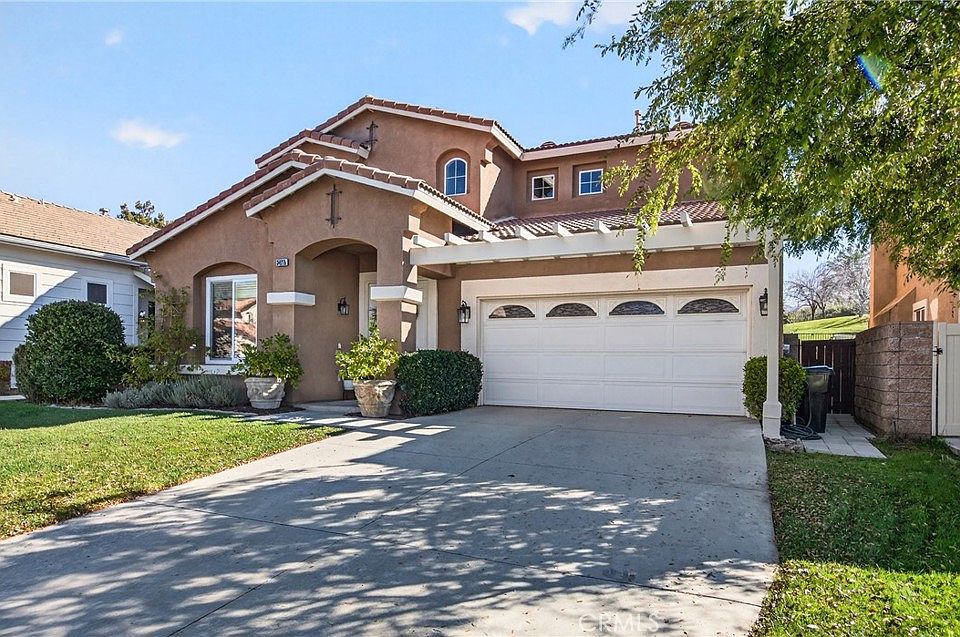 1st image of 34215 Pinehurst Dr