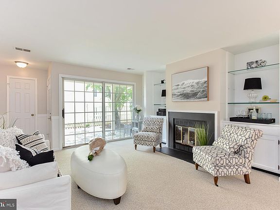 3rd image of 10204 Willow Mist Ct #37