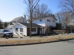 10 King St #1, Wakefield, MA 01880