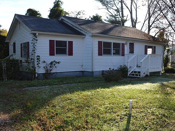 3rd image of 2305 Abbott Dr