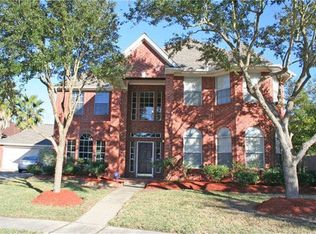 2534 La Rochelle Ct, Seabrook, TX 77586