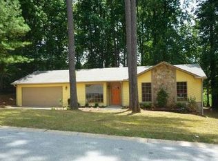 1392 Kings Ridge Dr, Norcross, GA 30093