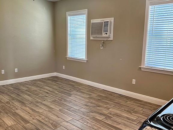 2nd image of 117 S Yolo St APT 4
