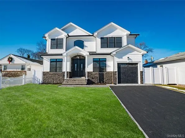 1012 Olympia Rd, Bellmore, NY 11710