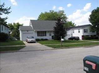 2316 Anchor Dr, Bloomington, IL