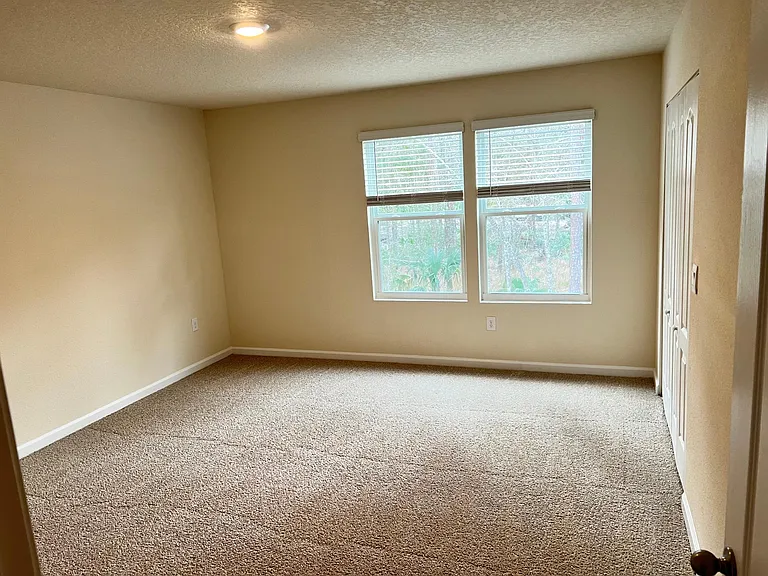 64 Pasadena Dr — Photo 17