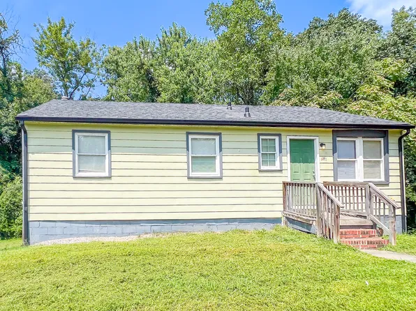 1811 Owens Ct, Hopewell, VA 23860