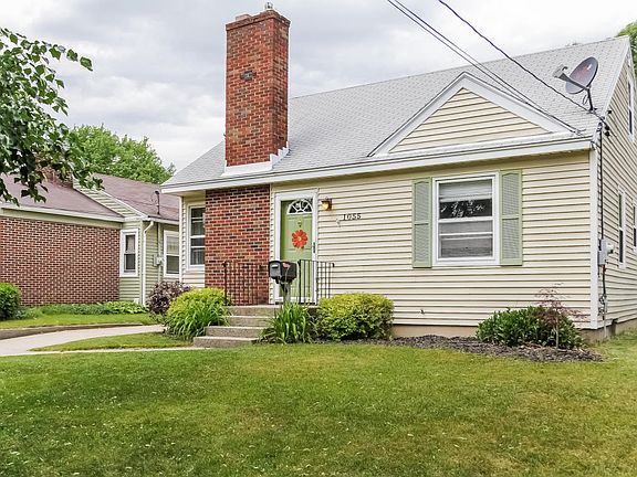 2nd image of 1055 Edna St SE